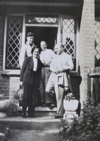 Baynton-Power and the de Wolfe Family